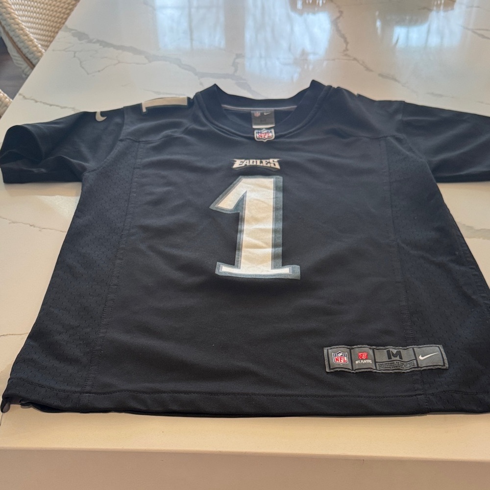 Nike NFL Eagles Hurts Jersey Size Medium 10/12 Blaxk in Excellent condition